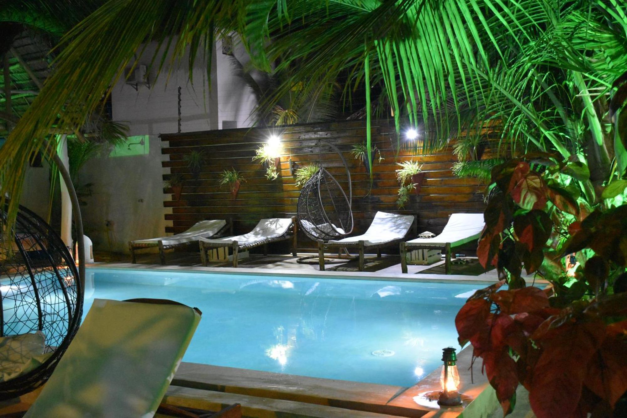 Cezere The Palm Hotel Paje Buitenkant foto