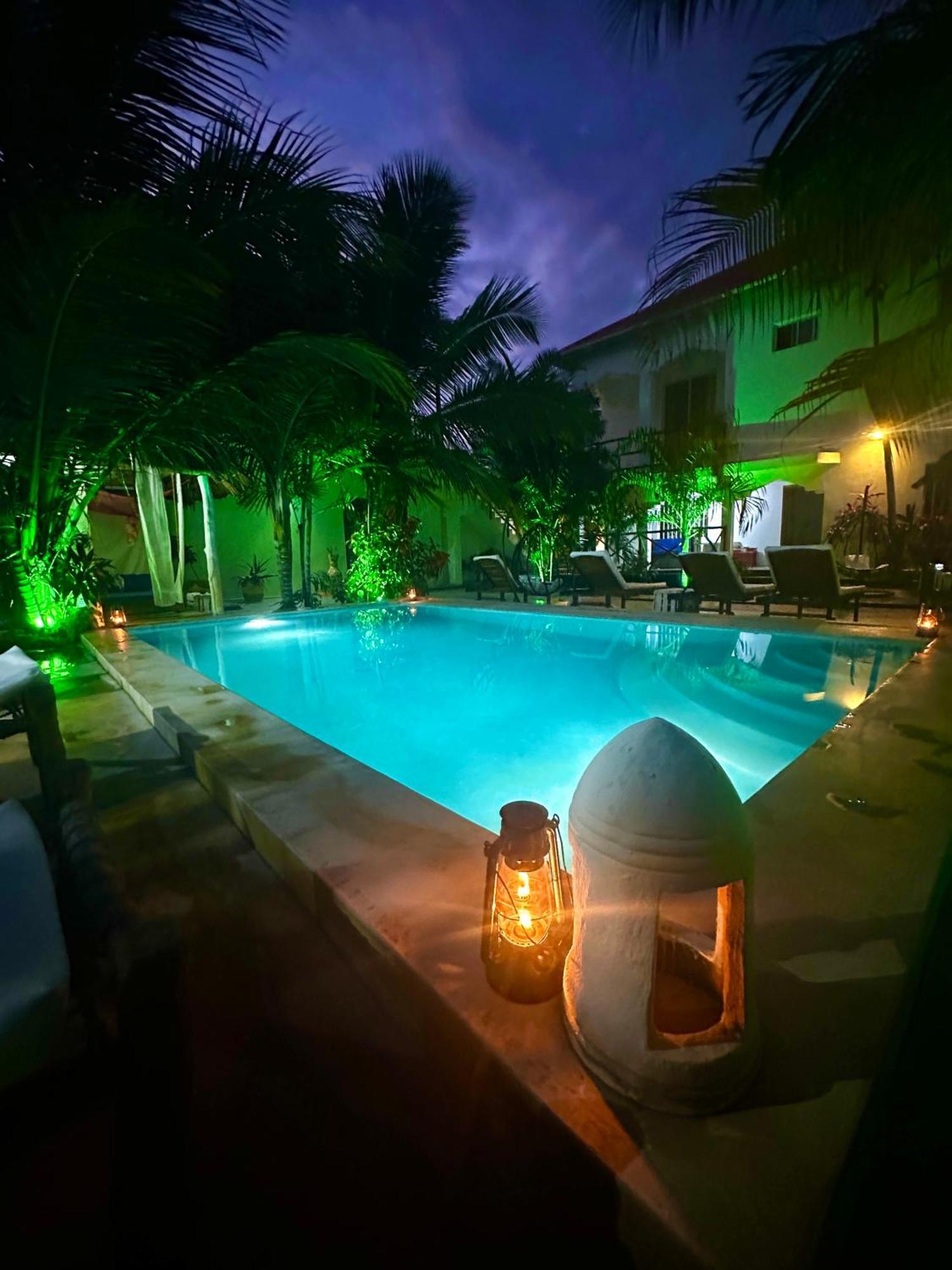 Cezere The Palm Hotel Paje Buitenkant foto