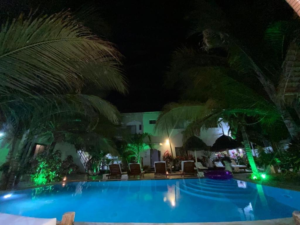 Cezere The Palm Hotel Paje Buitenkant foto